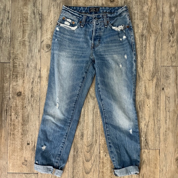 Abercrombie & Fitch Denim - Abercrombie & Fitch Distressed Crop Jeans Size:00/24